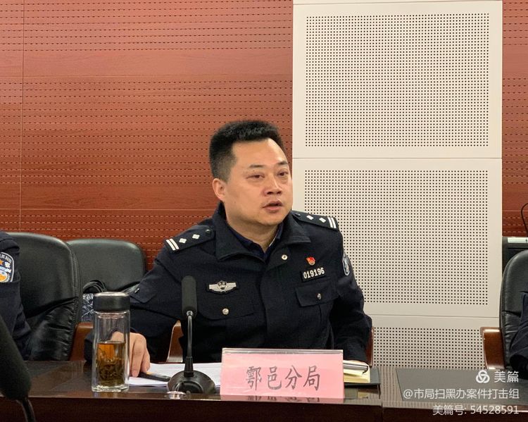 供稿:李杰   