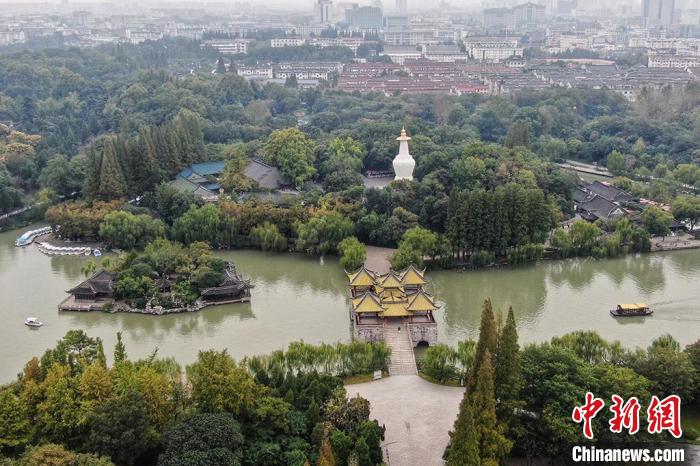 千年运河千里行 航拍江苏扬州瘦西湖秋日景致