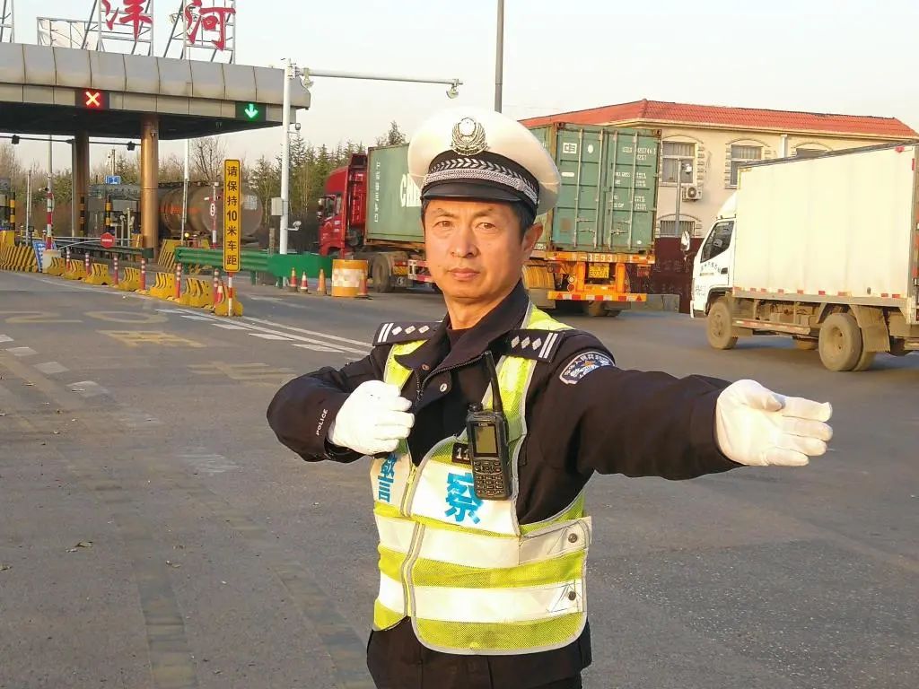 再次破防青岛交警李涌牺牲详情公布