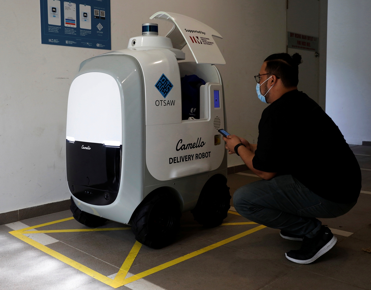 智能新生活下快递员要失业了?新加坡自动送货机器人