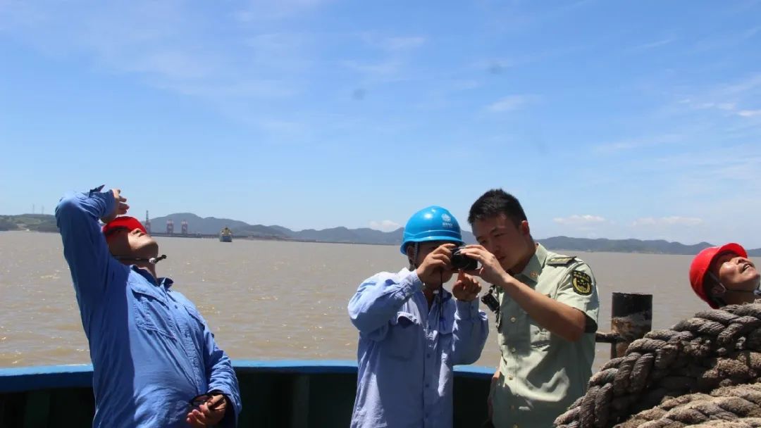 海上电力线路受损浙江海警成功调解