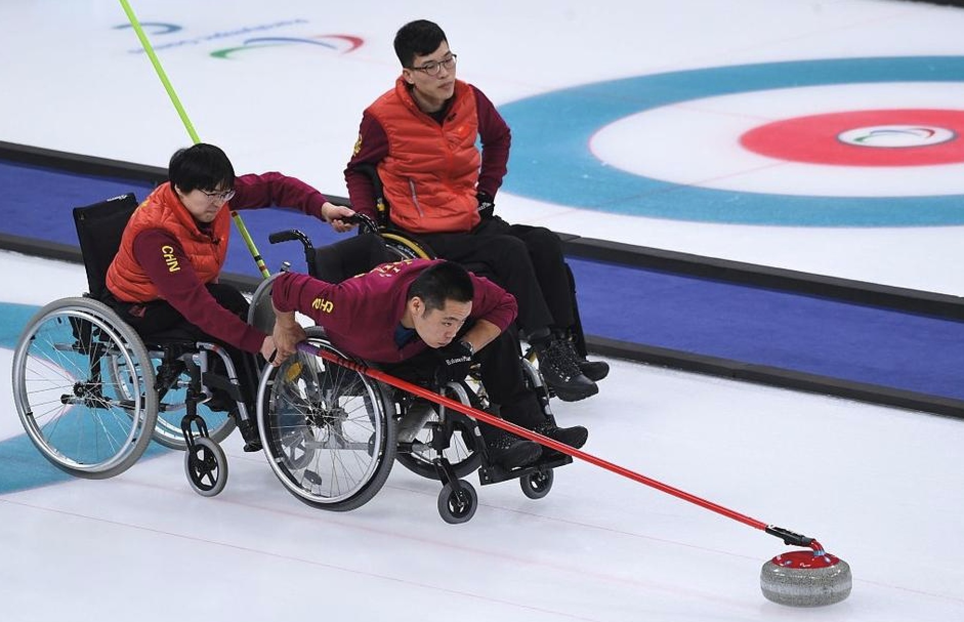 预计我国将参加6个大项比赛单板滑雪,轮椅冰壶,残奥冰球3个项目参赛