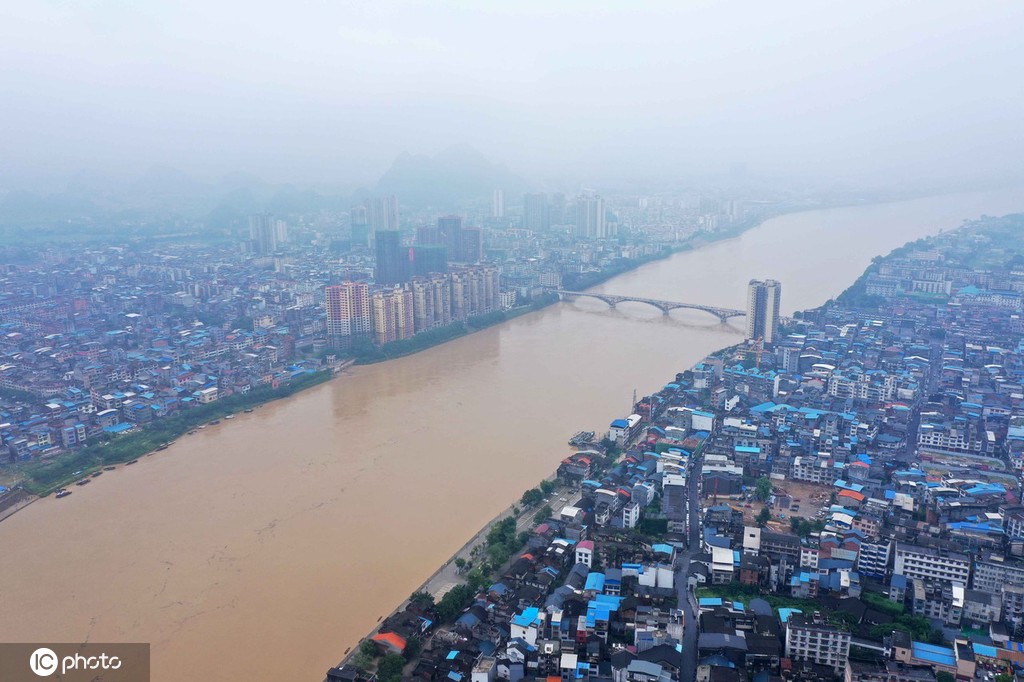 融江广西柳州市融安县城段水位退至警戒线以下