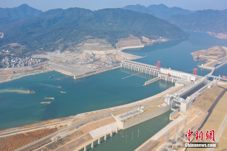 广西大藤峡水利枢纽春节建设不停工
