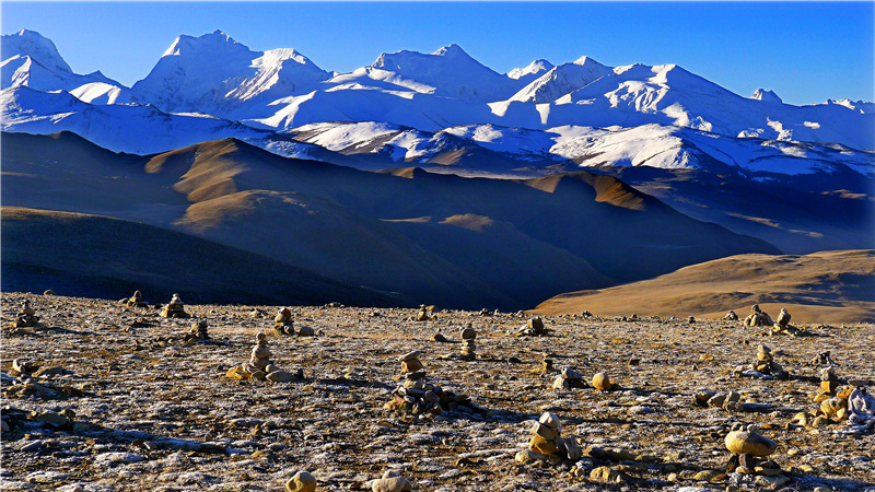 日喀则市境内定日县有世界第一高峰——珠穆朗玛峰日喀则,西藏自治区