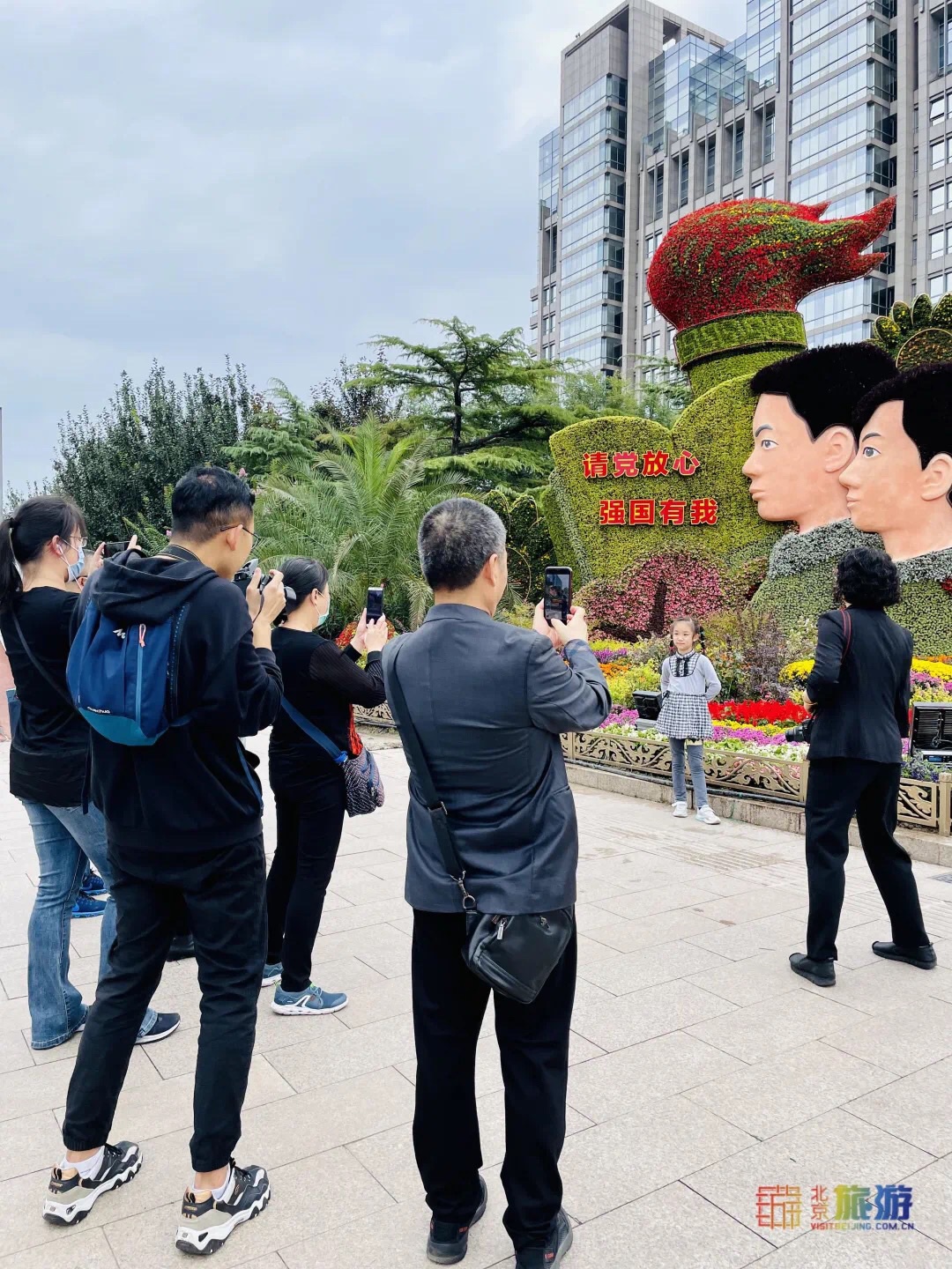 朝气蓬勃的小朋友成为众人瞩目的焦点