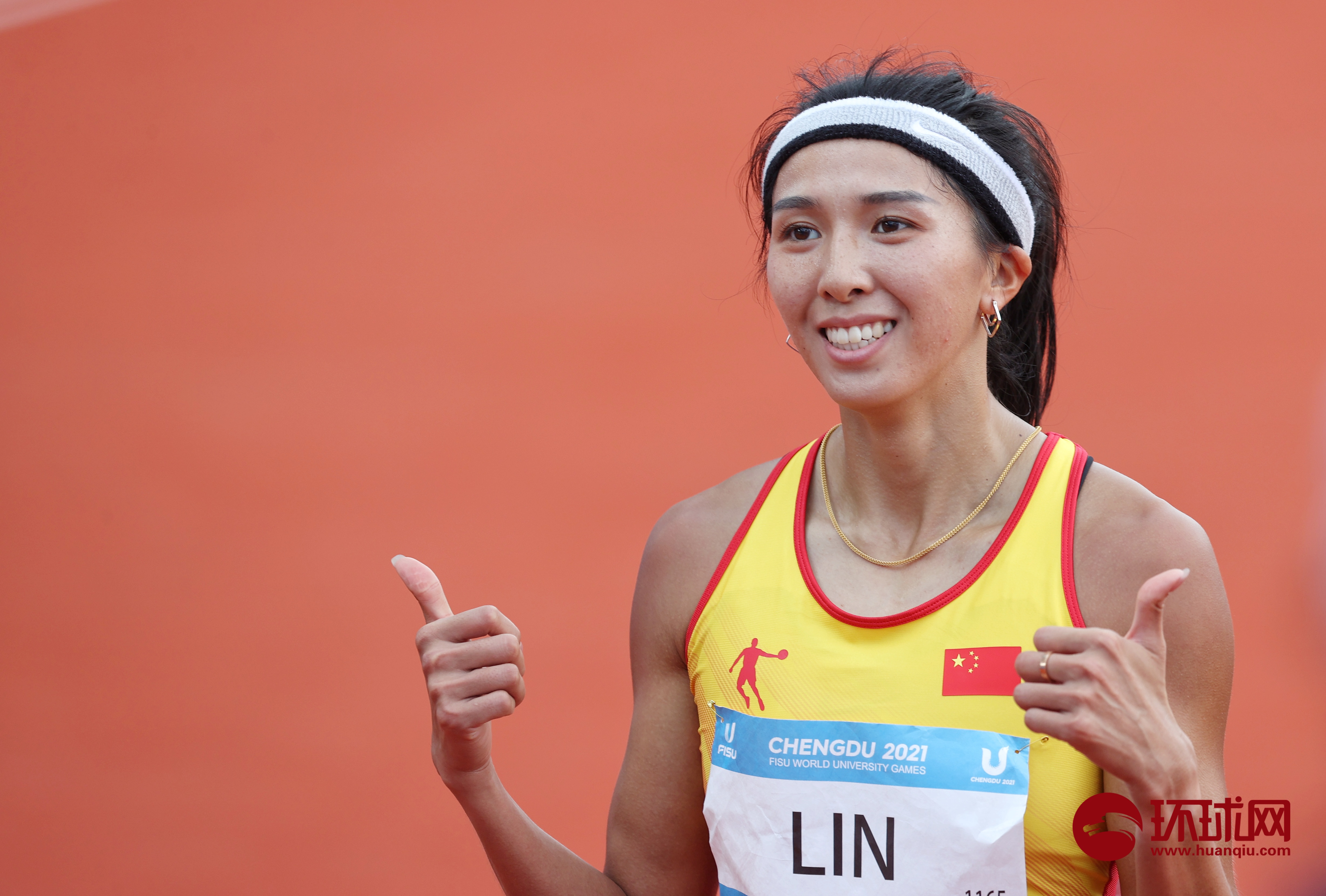 大运会女子100米栏,中国选手林雨薇以小组第三成绩闯入决赛