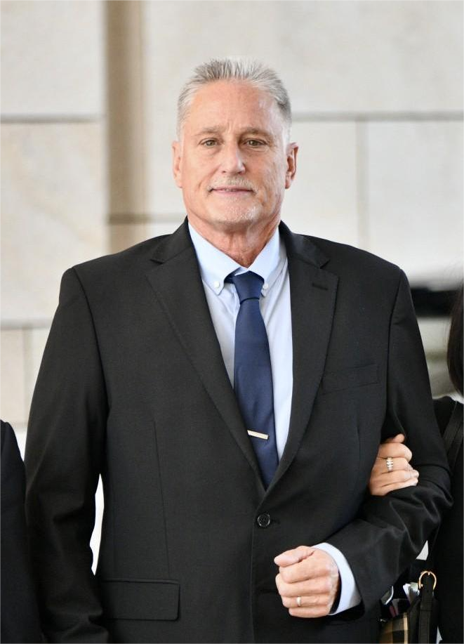 被告 美国华盛顿州参议员 斯蒂芬·威尔逊 图自 香港星岛网