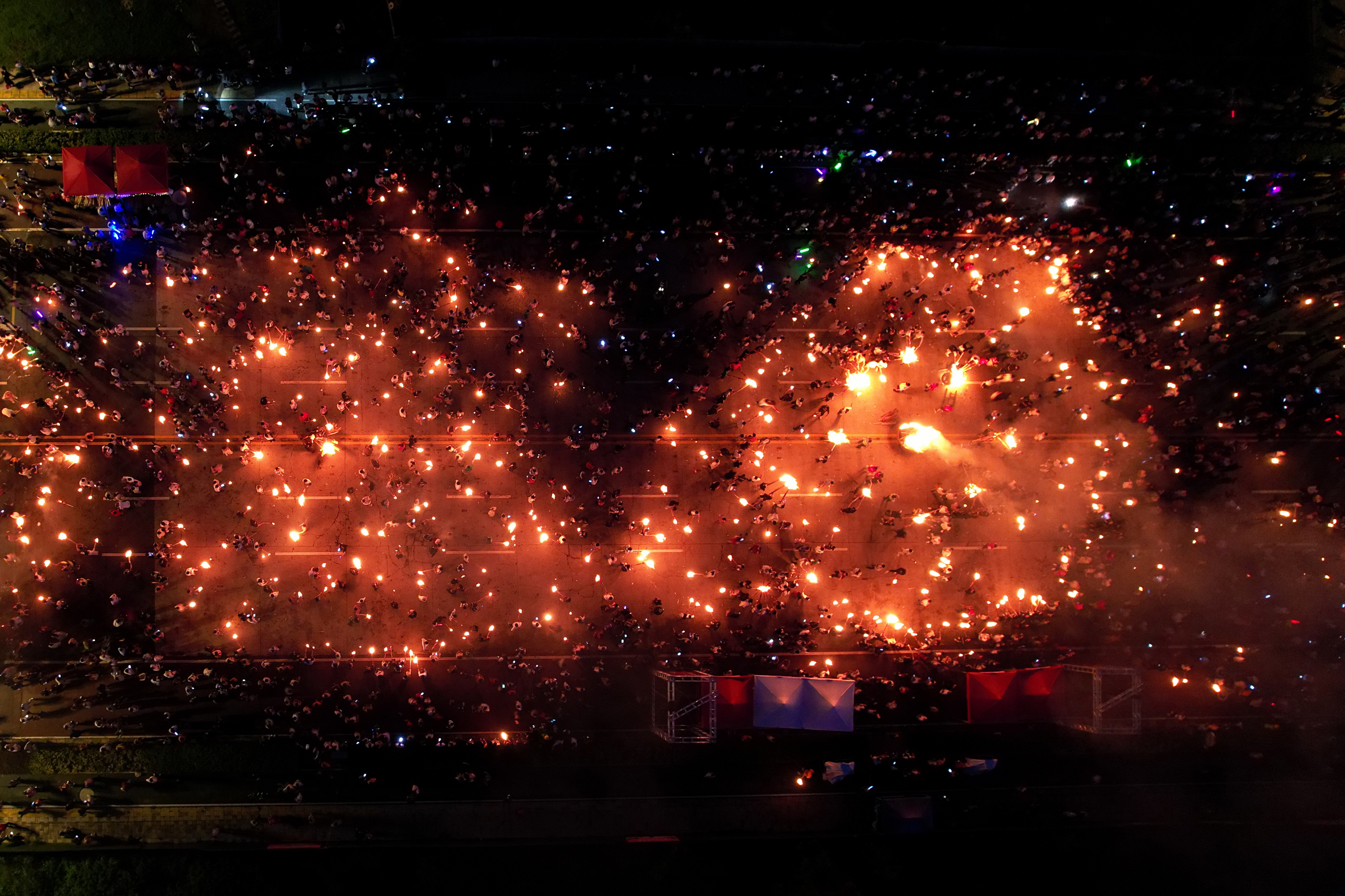 贵州毕节 民众乐享火把节