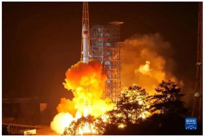 12月30日00时43分，我国在西昌卫星发射中心用长征三号乙运载火箭，成功将通信技术试验卫星九号发射升空。