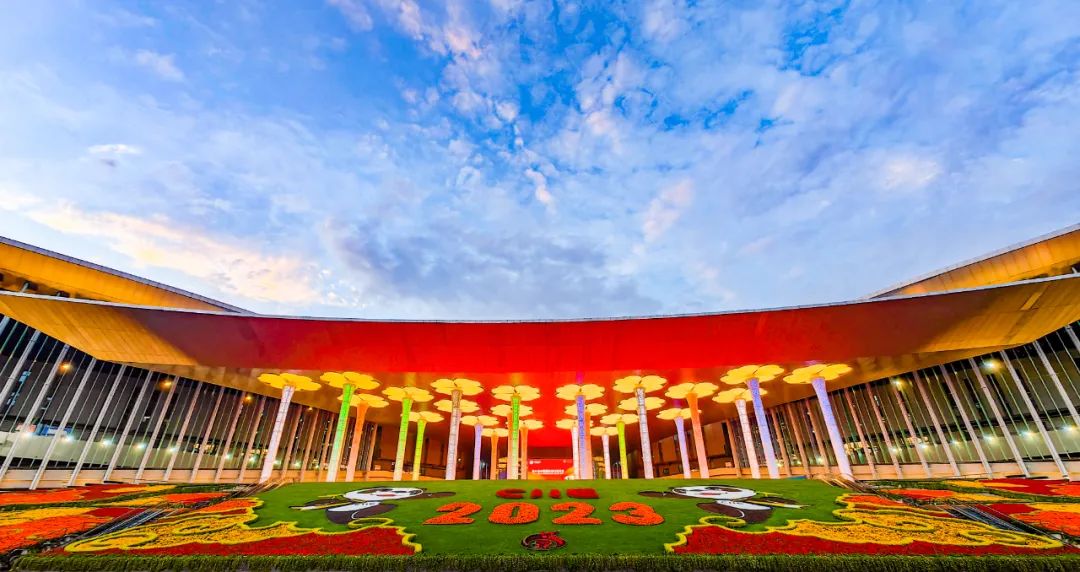 第六届中国国际进口博览会会场.海南日报特派记者 陈元才 摄