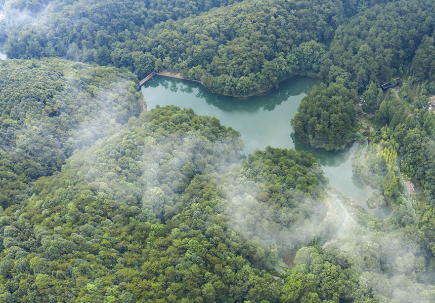 重庆北碚黛湖风景美如画
