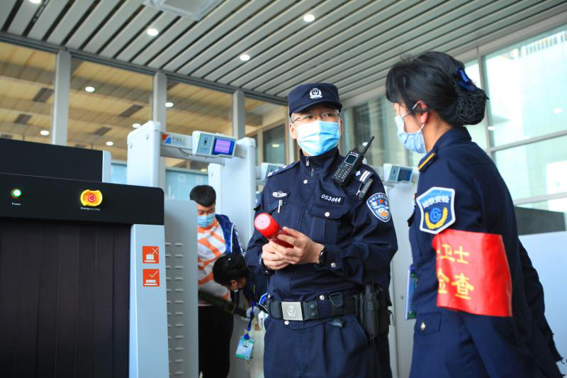 北京地铁推新版禁限带目录02打火机限俩02白酒解禁