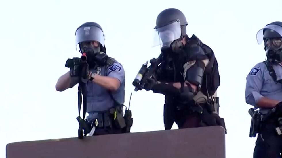 明尼阿波利斯骚乱期间，美国警察瞄准路透社工作人员
