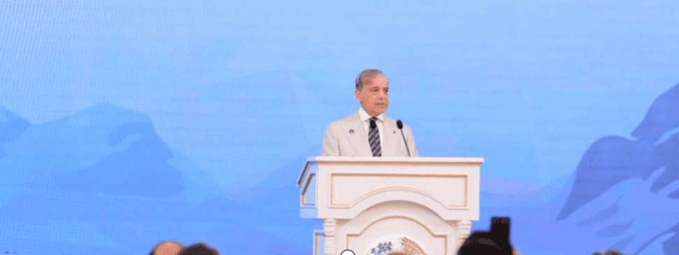 5月30日，夏巴兹在塔吉克斯坦杜尚别一场会议上发表讲话。 图源：巴媒