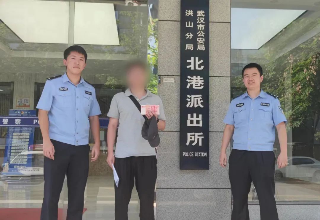 兜兜转转演演唱唱会_演唱会门票被骗8万_演唱会网站