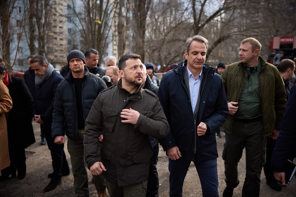 独立新闻社7日报道称,当地时间6日,俄罗斯使用导弹对敖德萨的港口基础