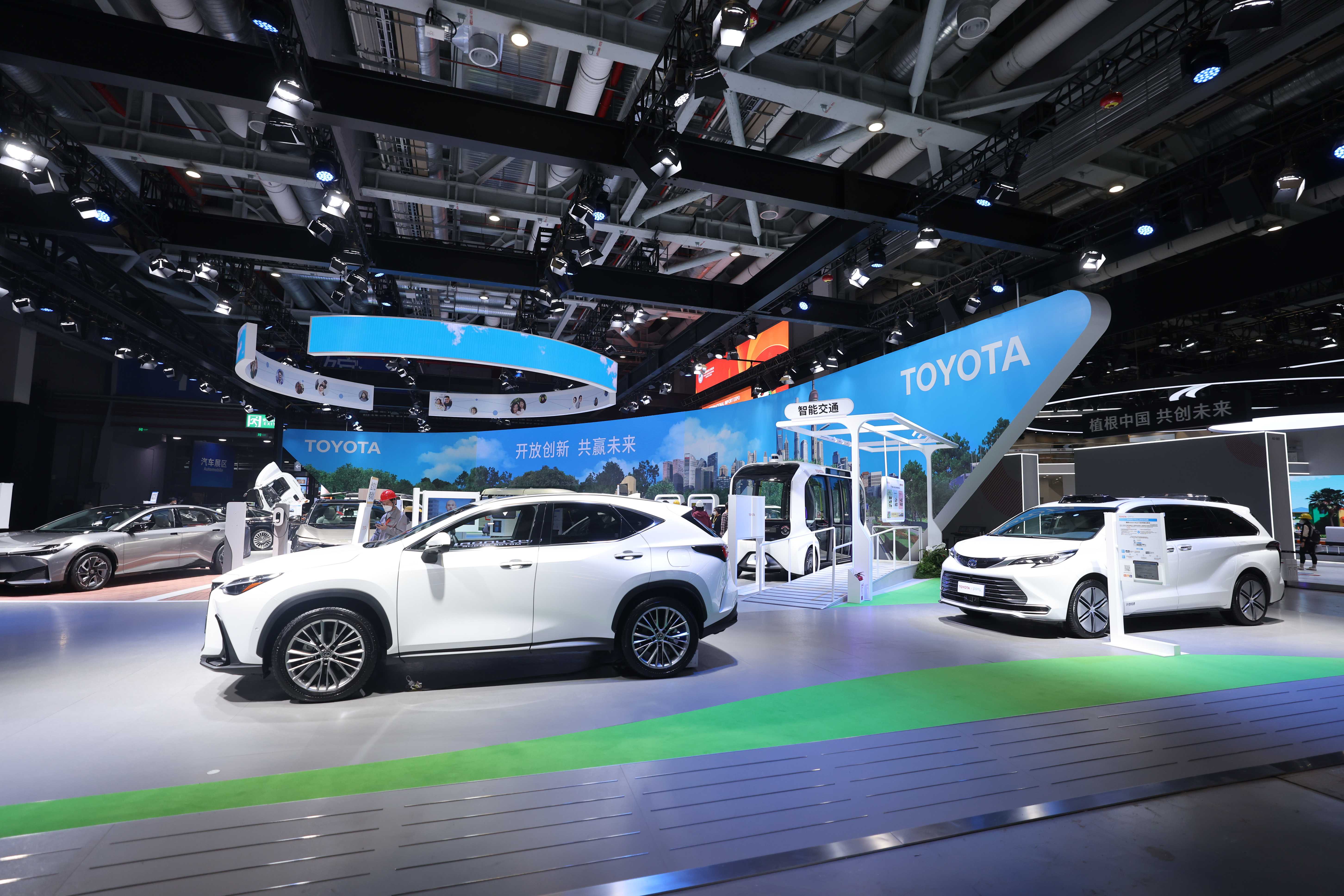 2022进博会前瞻探访第五届进博会汽车展区