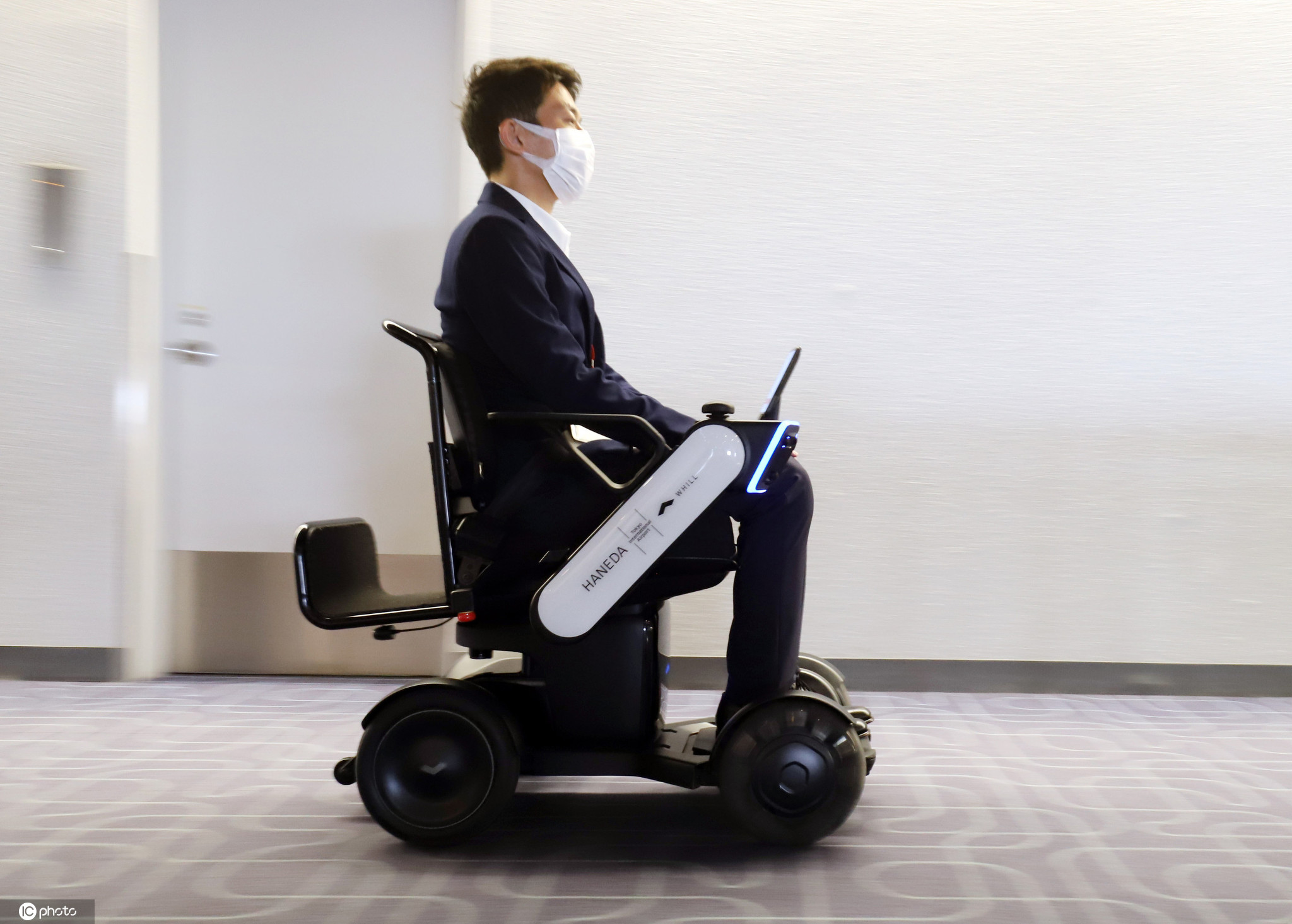 轻便电动轮椅中的典范-BAW01 - 知乎