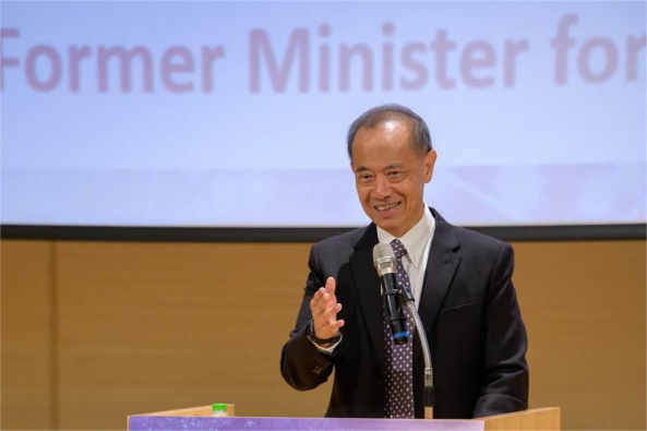 13日，新加坡前外交部长杨荣文在台湾长风基金会主办的“亚太千里论坛” 图自台湾中时新闻网