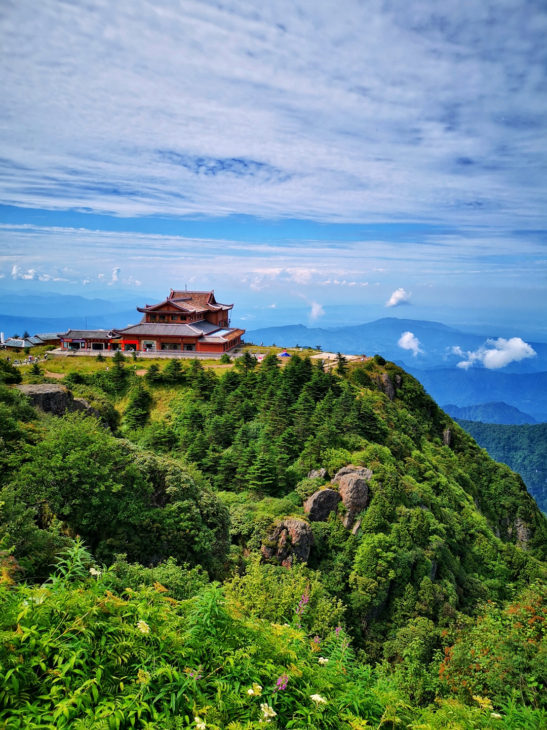 世界文化遗产峨眉山神游峨眉山诳俗笑佛祖