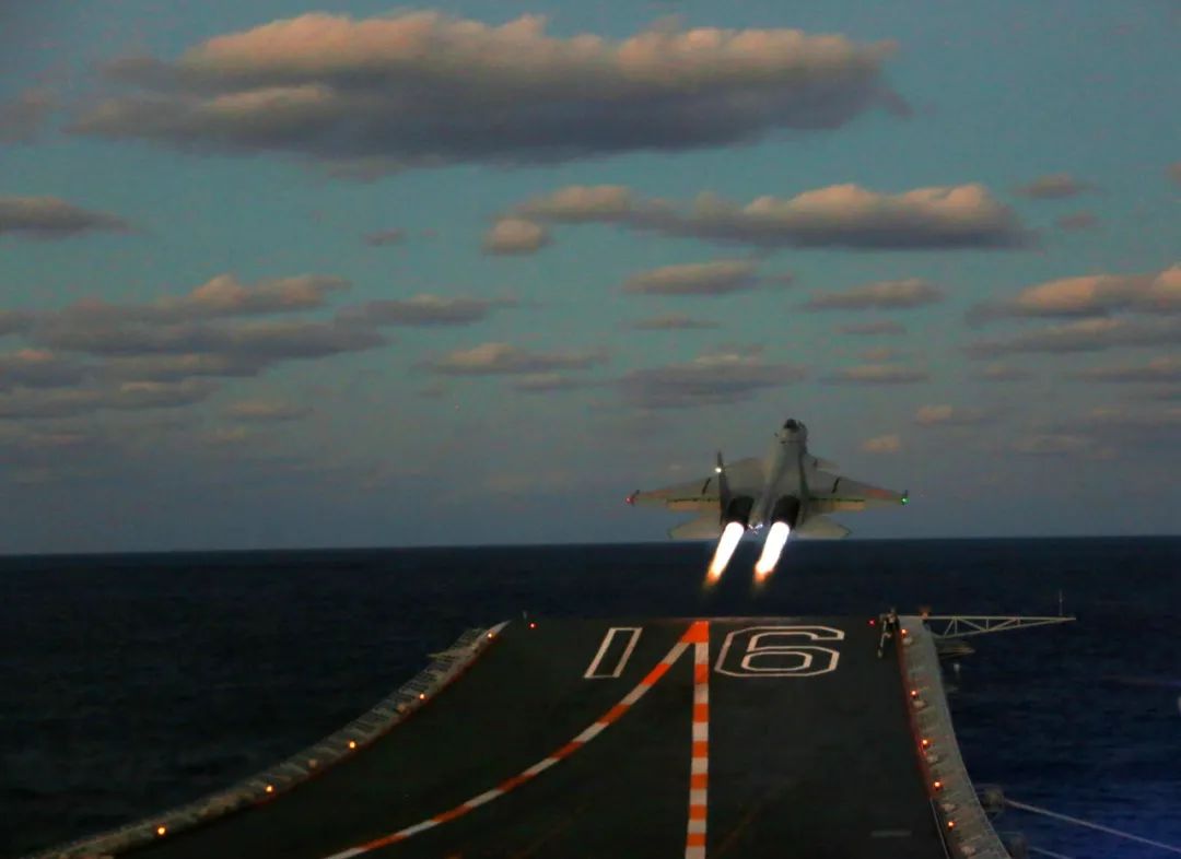 【深入解析】美国海军菲茨杰拉德号驱逐舰6.17横须贺外海撞船事件 - 知乎