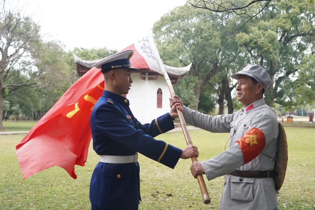 67追梦火焰蓝丨"苏区模范火焰蓝"瑞金消防:忠诚卫民安 热血守红都