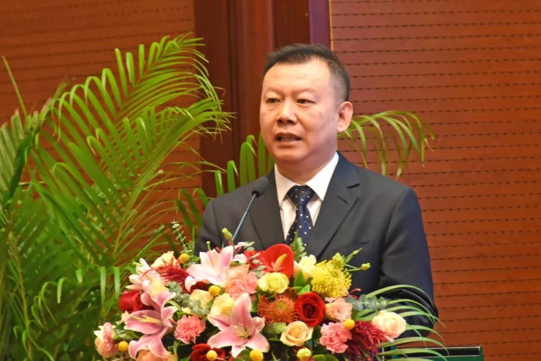 中南大学博士生导师,北京爱尔英智眼科医院院长李绍伟教授