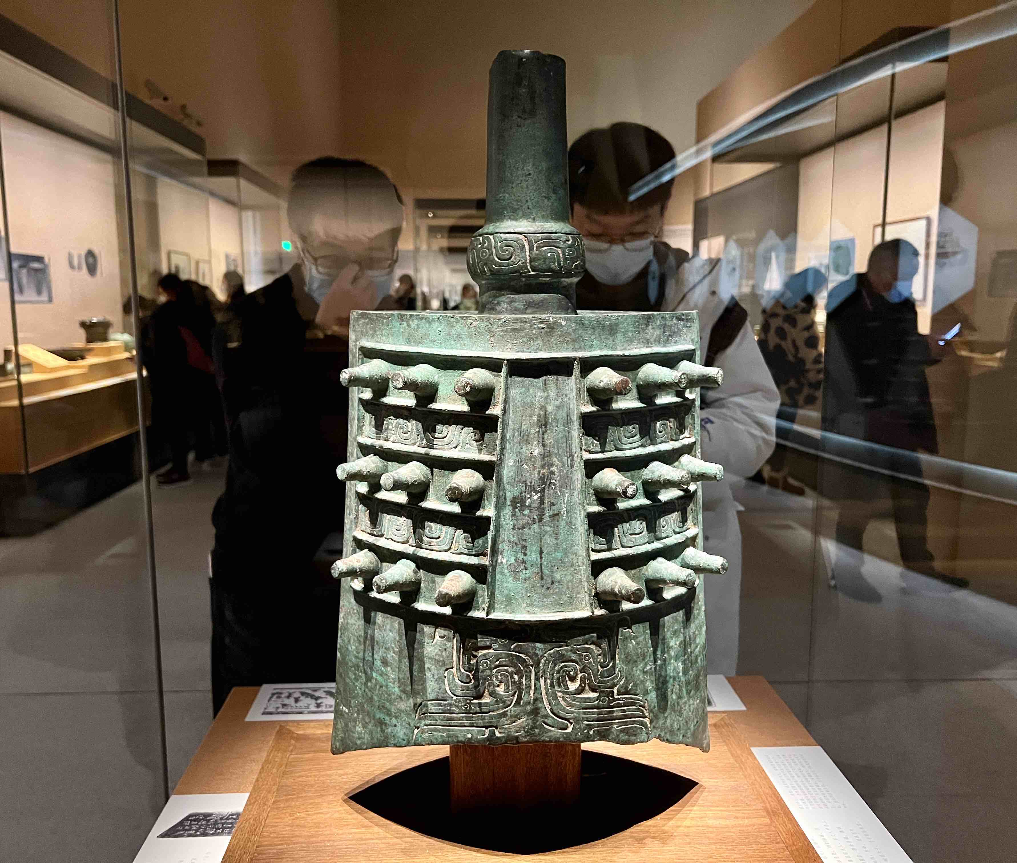 本次展览荟萃了280件(套)青铜器珍品,既有中国国家博物馆的众多馆藏之
