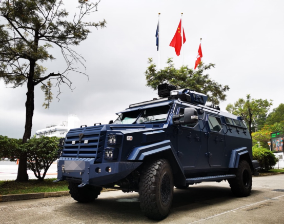 香港警方引入的国产“剑齿虎”装甲车。图自香港“星岛网”
