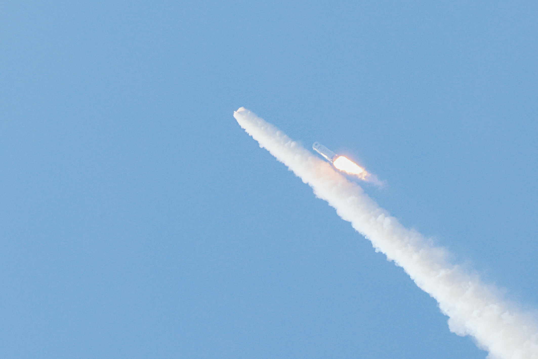 梦舟载人飞船成功实施分离逃逸测试  樊巍摄