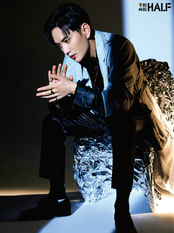 王仁君光影大片来袭 儒雅之下彰显时尚风度