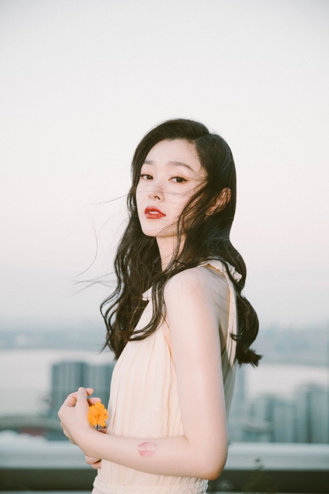 宋轶眼神温柔迷人02造型飘逸又灵动