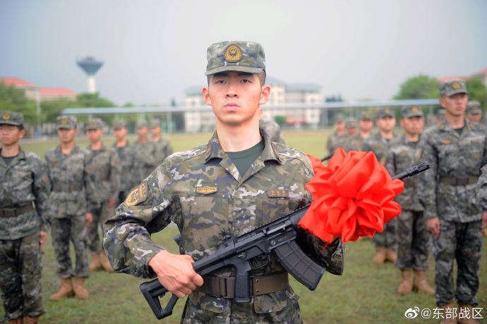 武警第二机动总队某支队举行授装仪式 国产191系列步枪正式加入战斗序列 6429