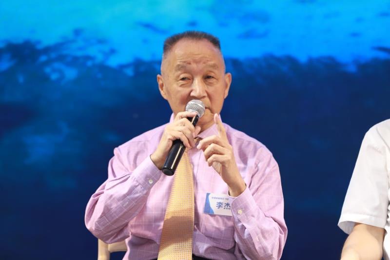 李杰:中国海军装备快速发展 全民海防意识仍有待加强