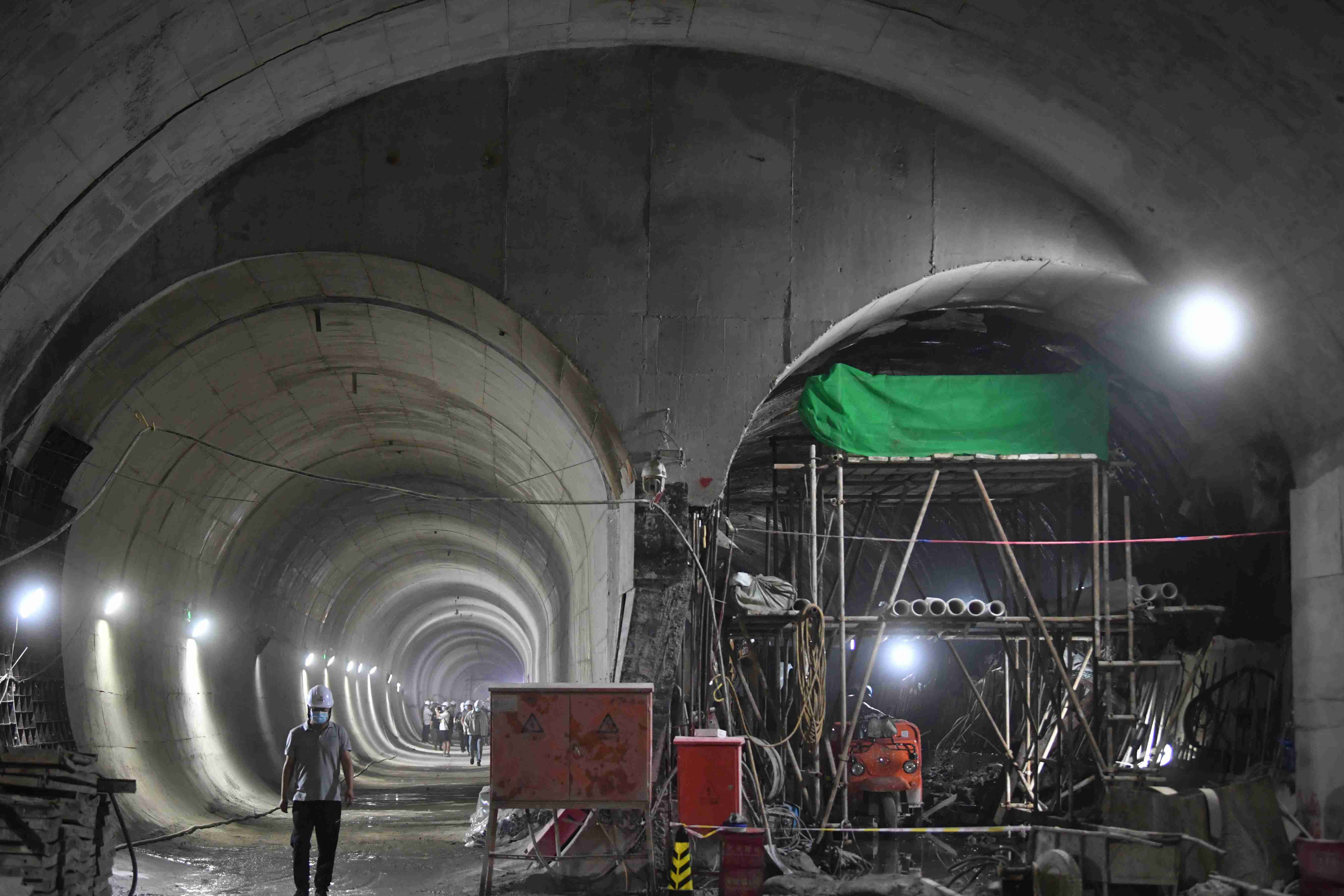 首都机场线西延段左线隧道贯通 北新桥站换乘5号线只需1分钟