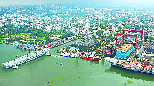 科钦造船厂是印度最大的国有造船厂。