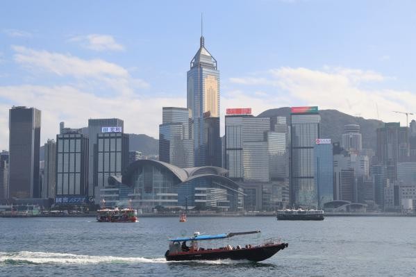 图为香港维多利亚港 图源：港媒