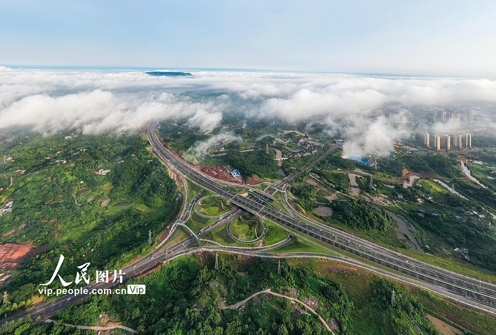 四川纳溪城市动脉美如画