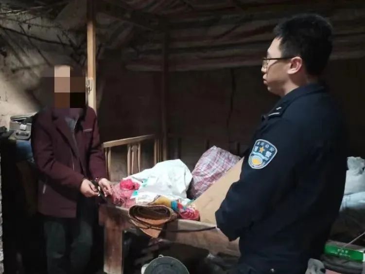 ▲犯罪嫌疑人指认作案现场