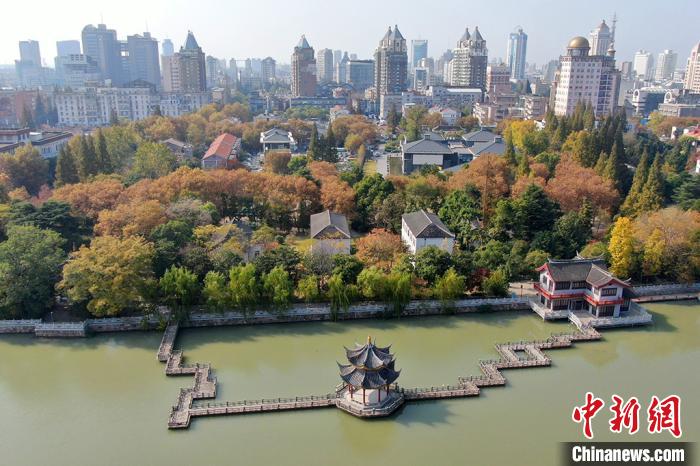 南通博物苑座落在千年濠河之滨。 泱波 摄