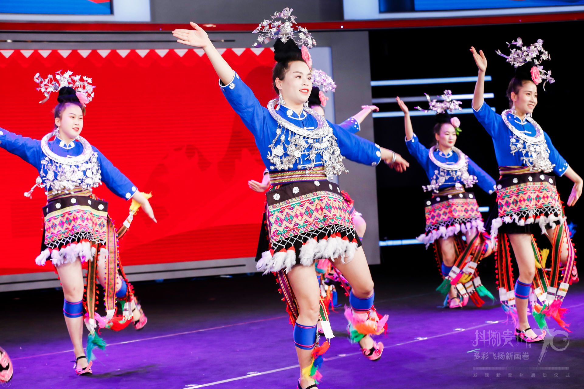 发现新贵州——苗族锦鸡舞