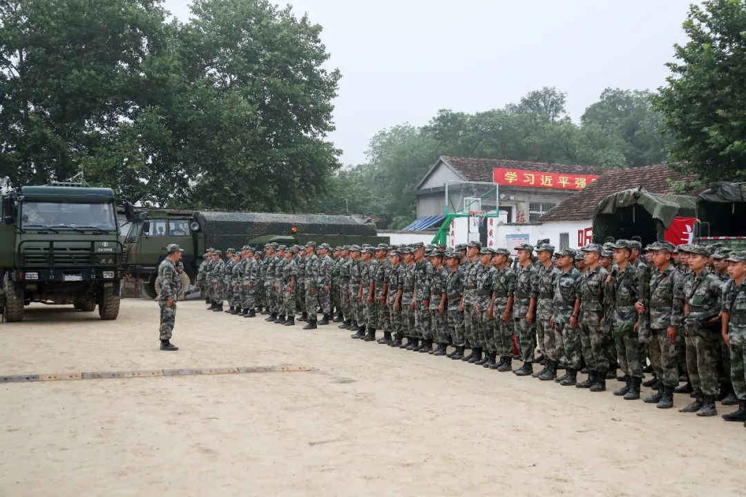 鄱阳告急1500余名陆军官兵驰援