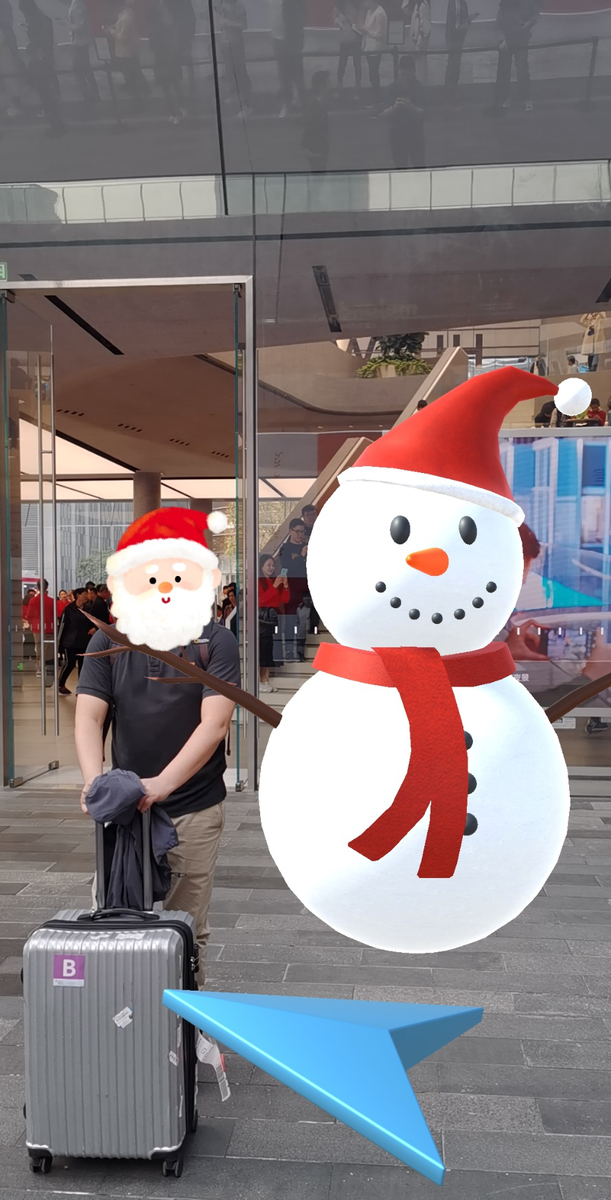 体验者与ar虚拟"圣诞老人"合影