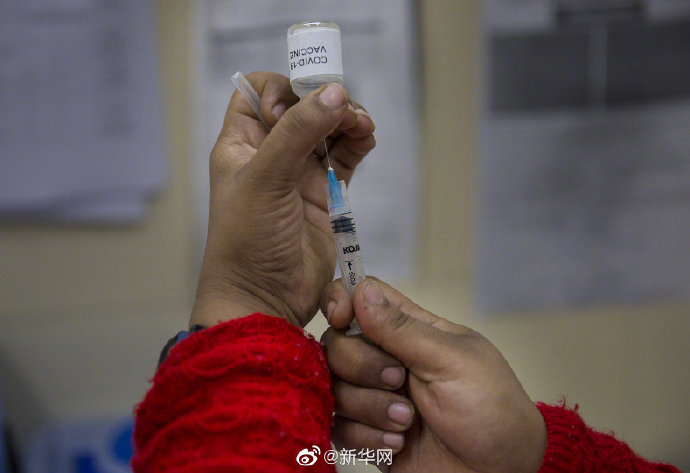 印度全国启动新冠疫苗接种工作