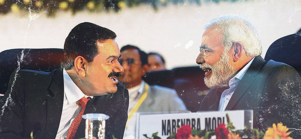 印度阿达尼集团创始人高塔姆•阿达尼（左）被认为与总理莫迪关系密切。图为印度“连线”网站1月30日刊发的照片。