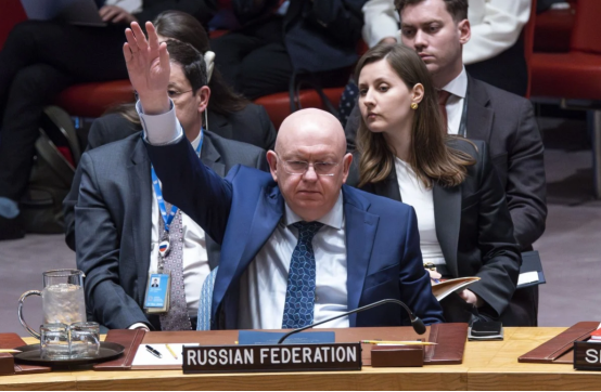 当地时间4月24日，联合国安理会就美日涉外空安全决议草案进行投票表决，俄方投反对票 图自美媒