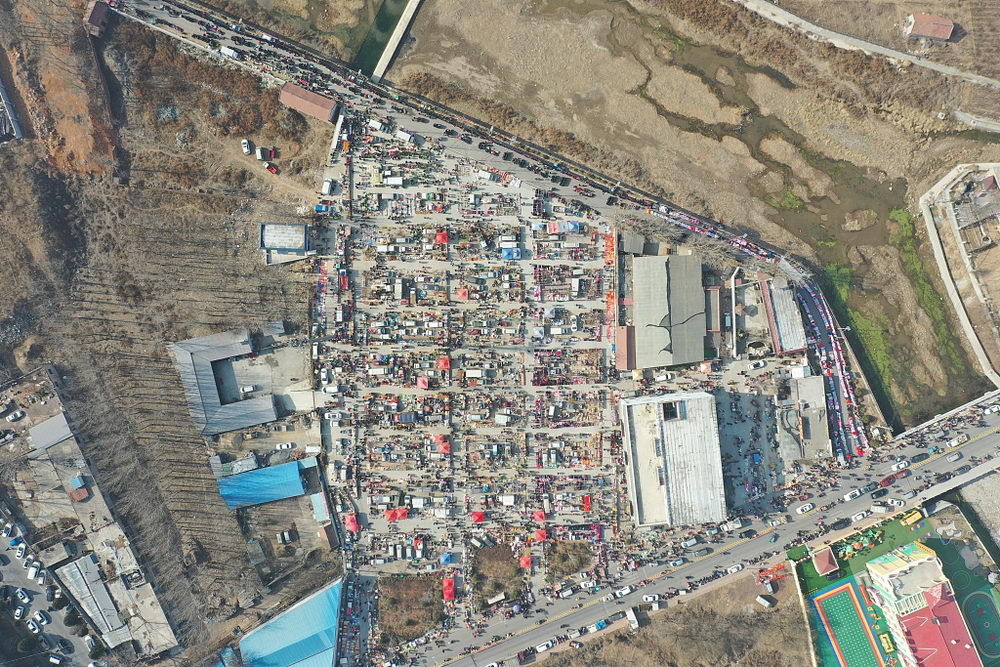 仲宫大集具有千年历史,是济南市最著名的大集,位于济南南部山区仲宫镇