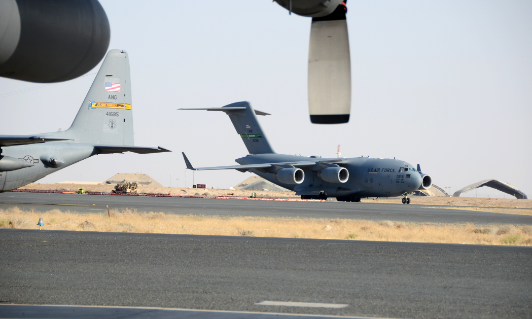 部署在阿里·萨利姆空军基地的美军运输机