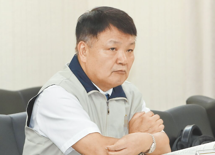 台媒称，李文忠2月4日以“健康因素”请辞后被爆出曾发信息骚扰女同事。图源：台湾中时新闻网